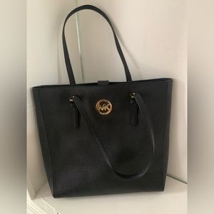 Black Michael Kors Tote